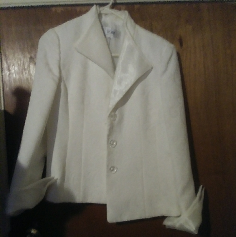 Stylish dress suit with matching skirt